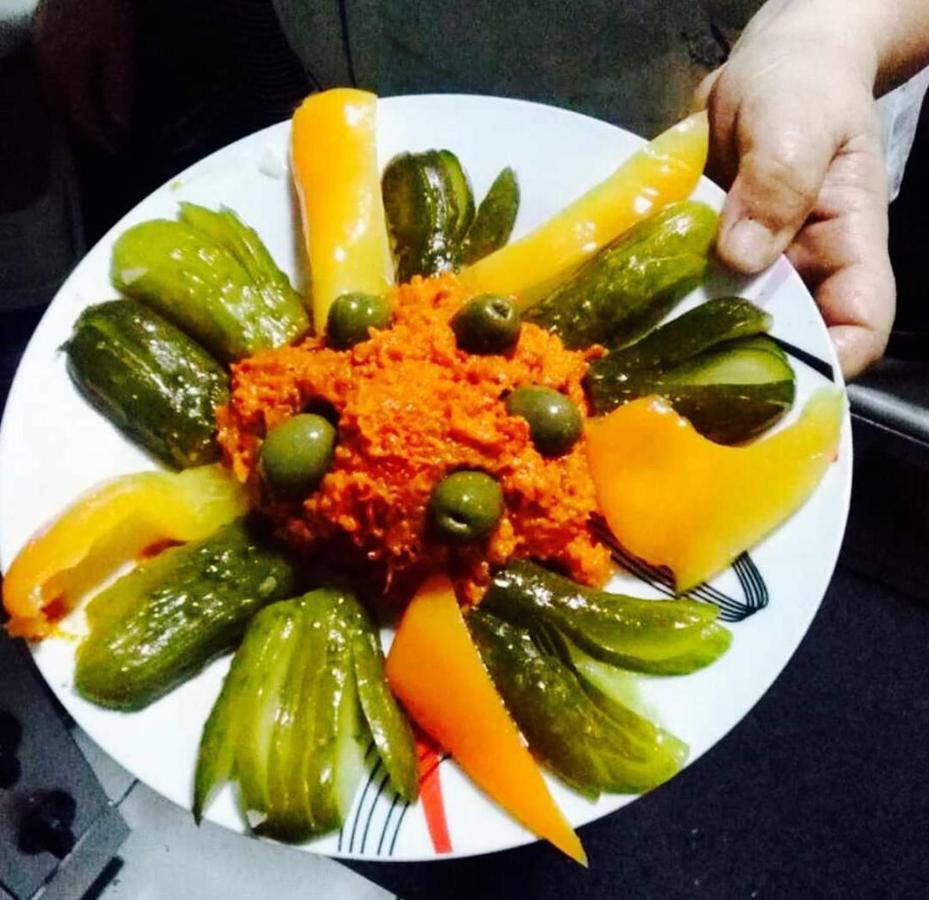 Bed And Breakfast Vila Lala ยาโฮรินา ภายนอก รูปภาพ