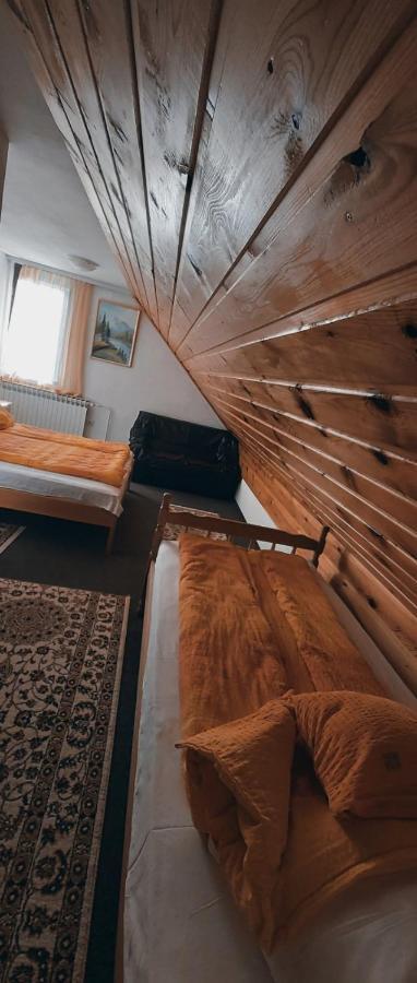 Bed And Breakfast Vila Lala ยาโฮรินา ภายนอก รูปภาพ