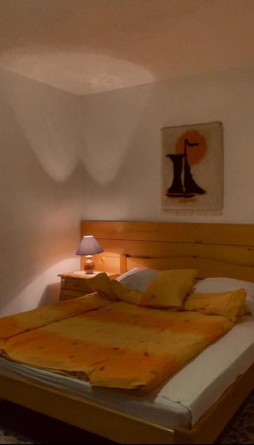 Bed And Breakfast Vila Lala ยาโฮรินา ภายนอก รูปภาพ